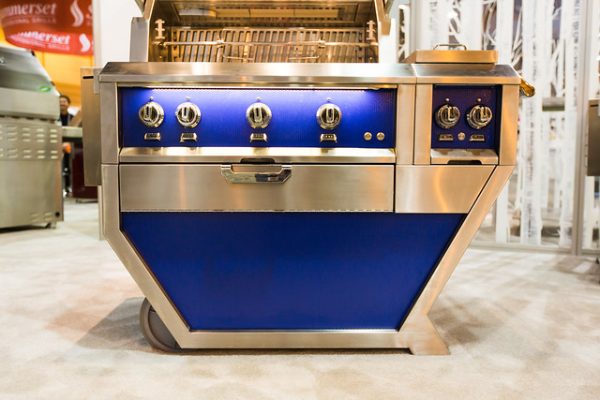 36″ Hestan Outdoor Deluxe Grill with Double Side Burner (3 TRELLIS BURNERS)