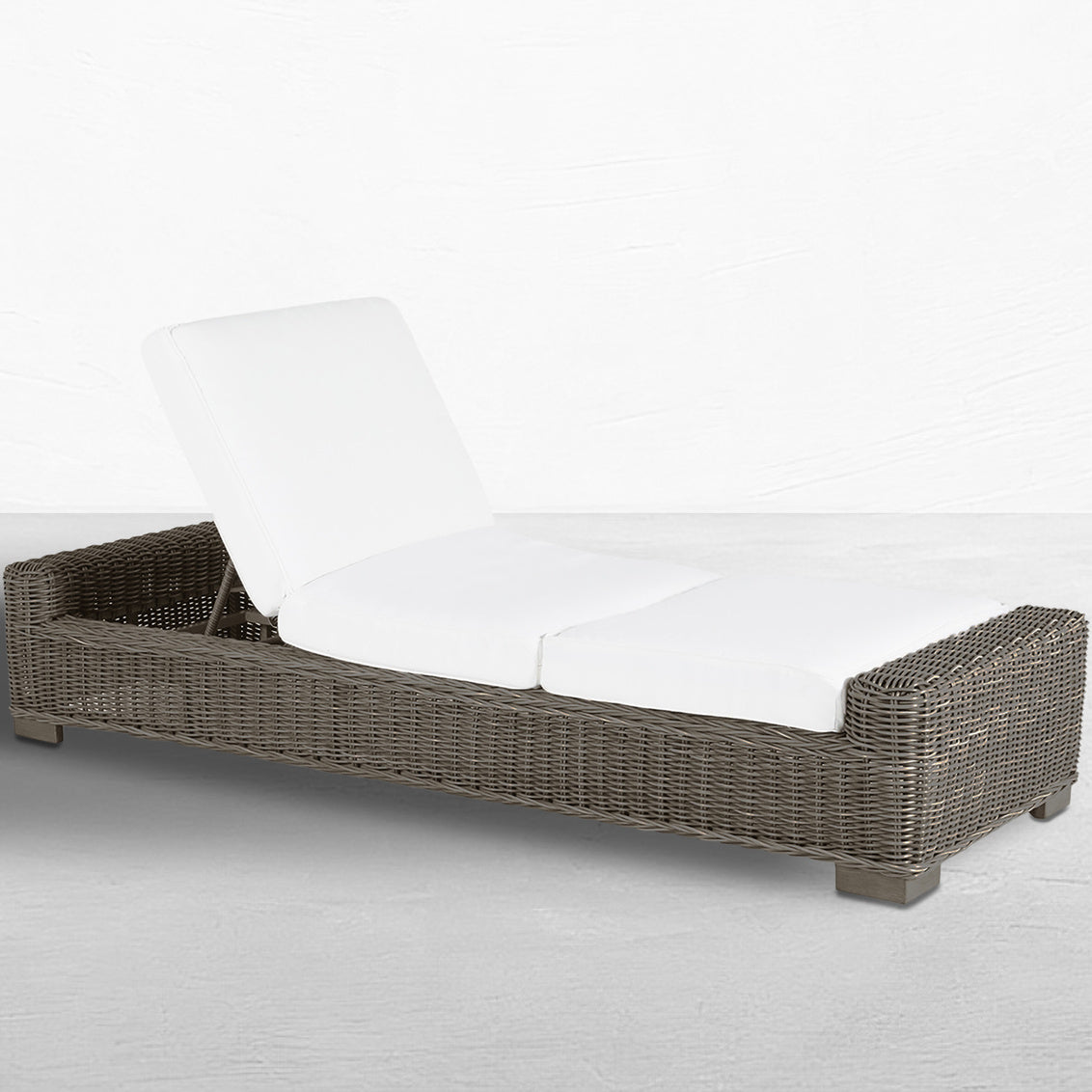Rustic Wicker Chaise Lounge