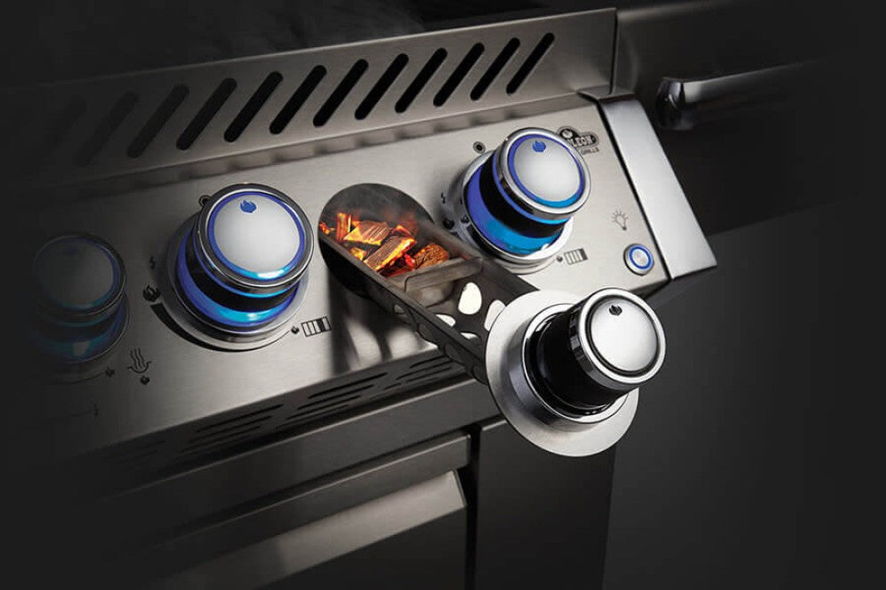 Napoleon Built-in Prestige PRO™ 825 Gas Grill Head with Infrared Bottom and Rear Burner