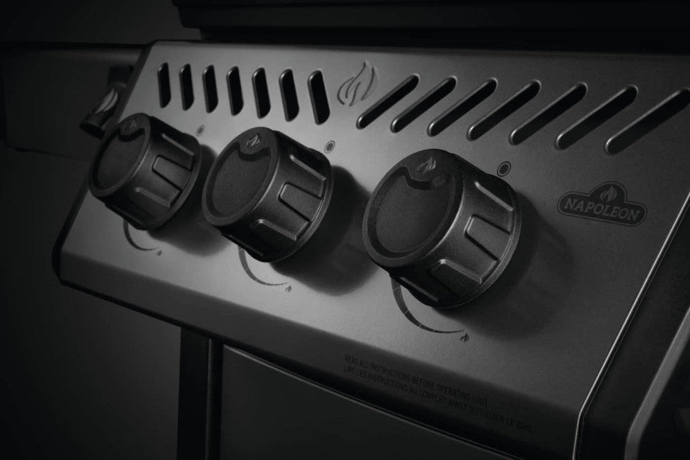 Napoleon FreeStyle 365 Gas Grill with Range Side Burner