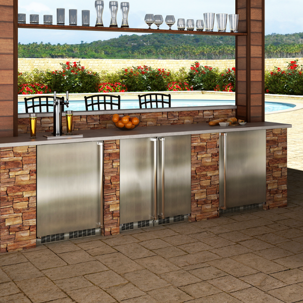 Marvel MORE224 24" Outdoor Refrigerator with Solid Door and Lock