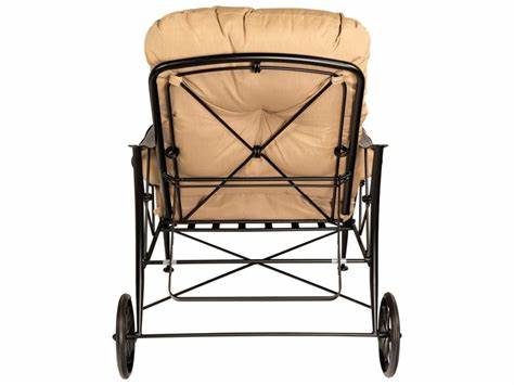 Derby Adjustable Chaise Lounge