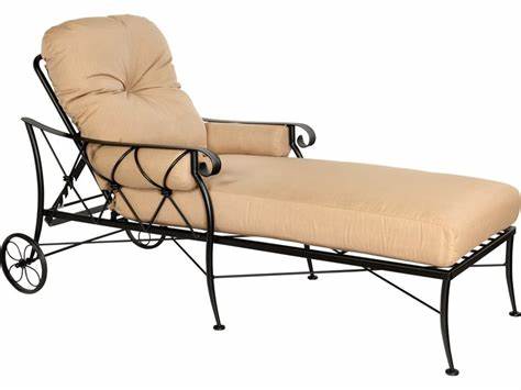 Derby Adjustable Chaise Lounge