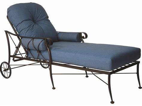 Woodard Derby Adjustable Chaise Lounge