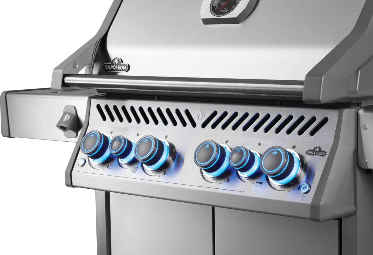 Napoleon Rogue® PRO-S 525 RSIB with Infrared Side and Rear Burner
