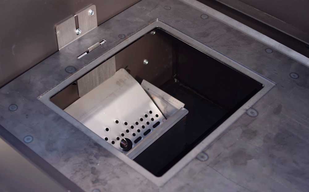 YS480s Pellet Grill on Competition Cart with Wire Shelves